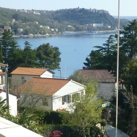 Apartments Vila Lavanda Omišalj المظهر الخارجي الصورة