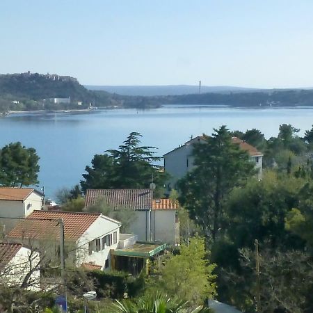 Apartments Vila Lavanda Omišalj المظهر الخارجي الصورة