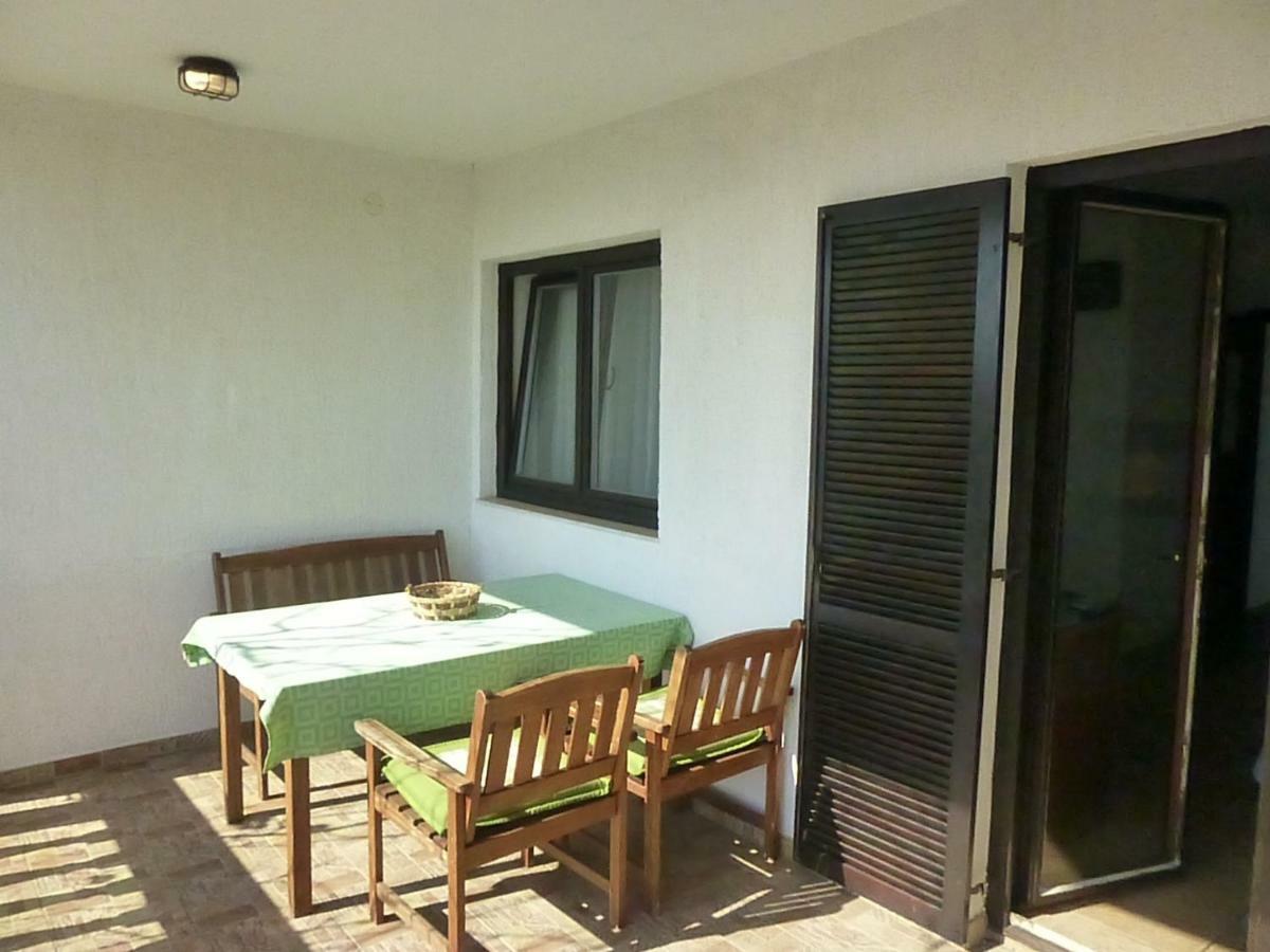 Apartments Vila Lavanda Omišalj المظهر الخارجي الصورة