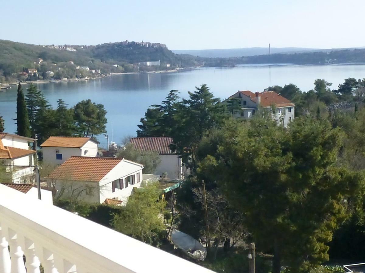 Apartments Vila Lavanda Omišalj المظهر الخارجي الصورة