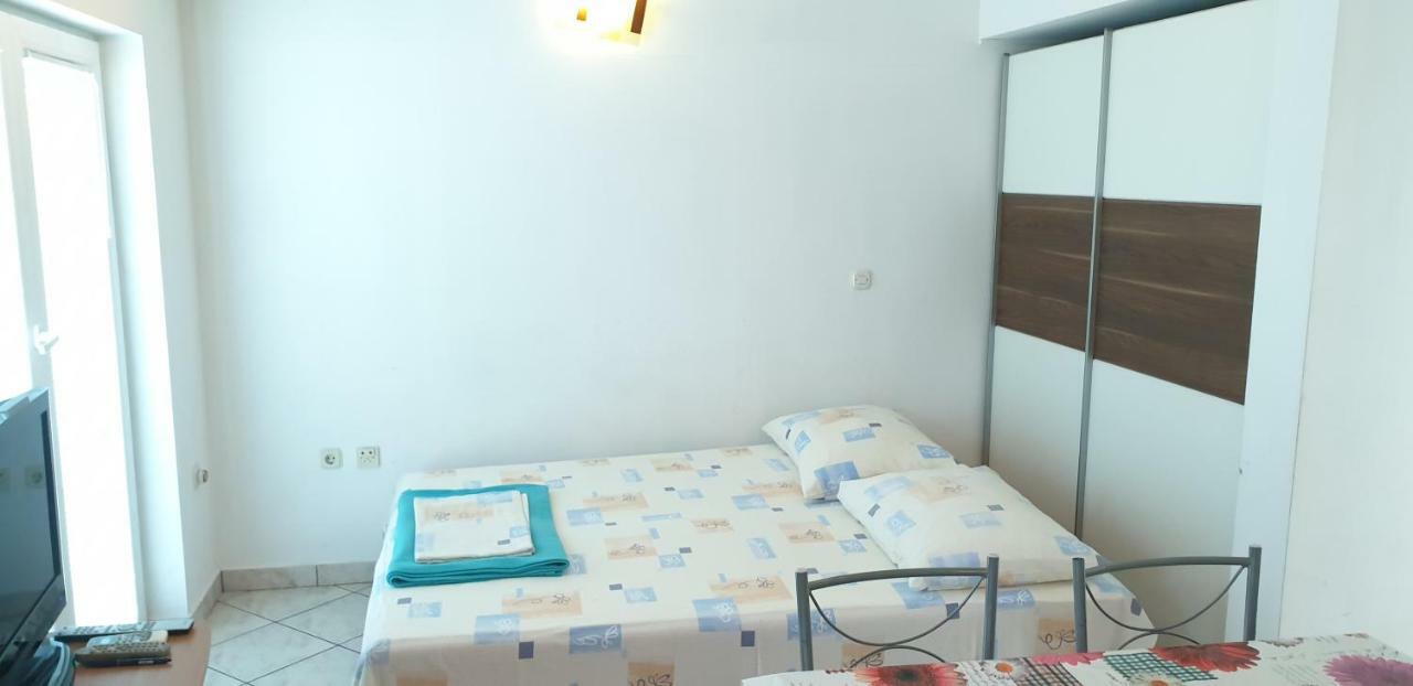 Apartments Vila Lavanda Omišalj المظهر الخارجي الصورة