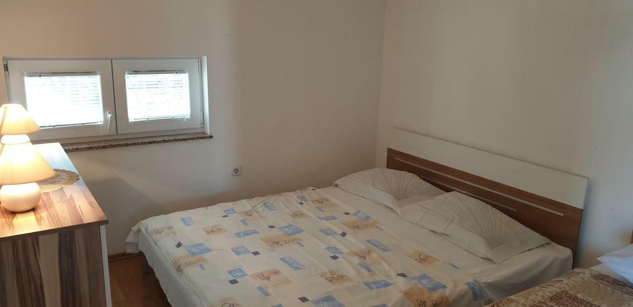 Apartments Vila Lavanda Omišalj المظهر الخارجي الصورة